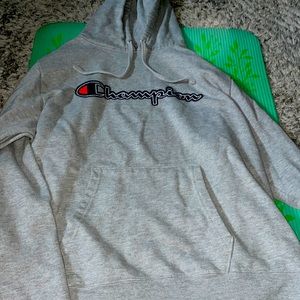 CHAMPION SWEATSHIRT
